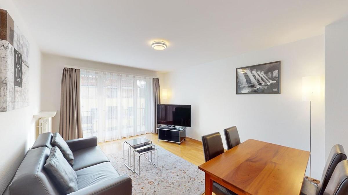 Executive 2 Bedroom Flat Near To The - D10 अपार्टमेंट *